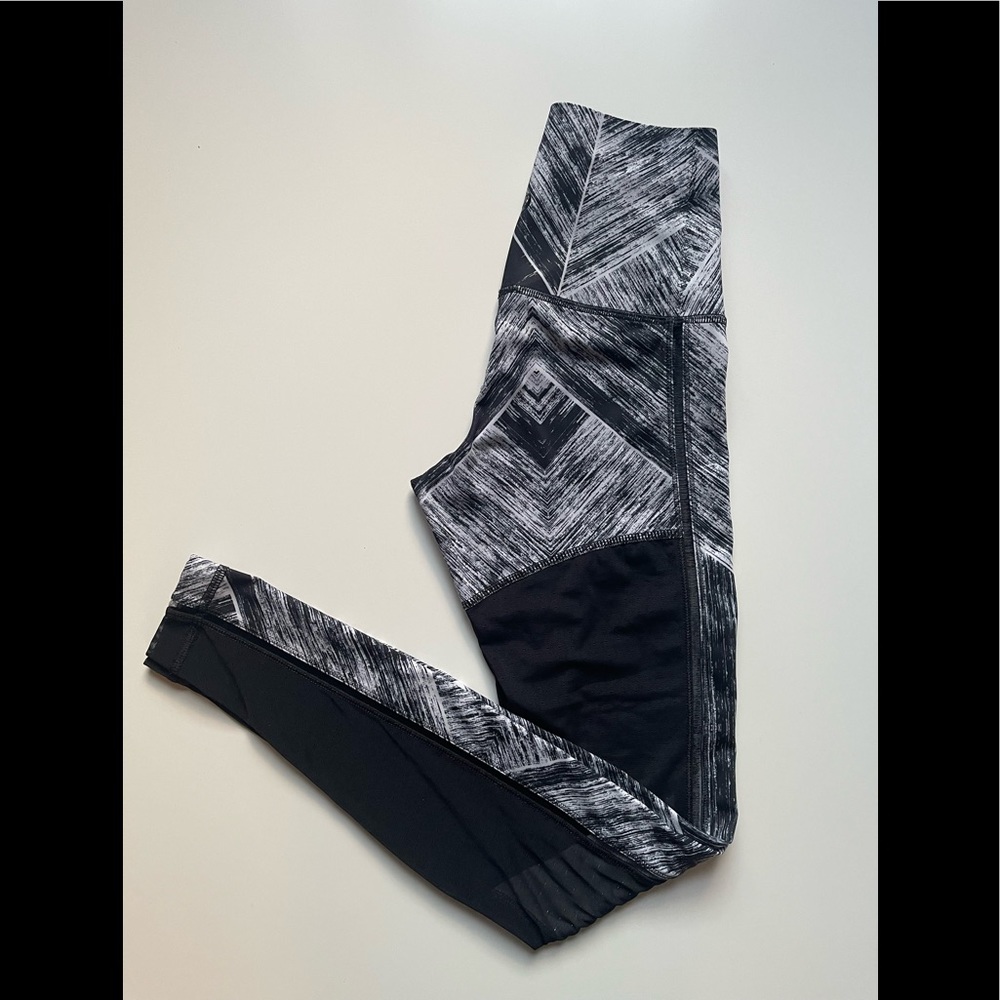 Rare Lululemon Hot To Street Pant